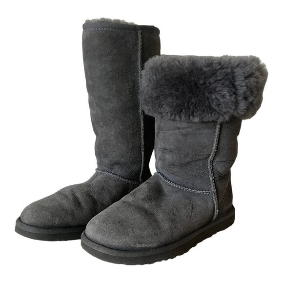 UGG Australia Grey Boots S/N 5815 Leather Genuine Sheepskin Classic Tall US  W6 - Picture 1 of 14